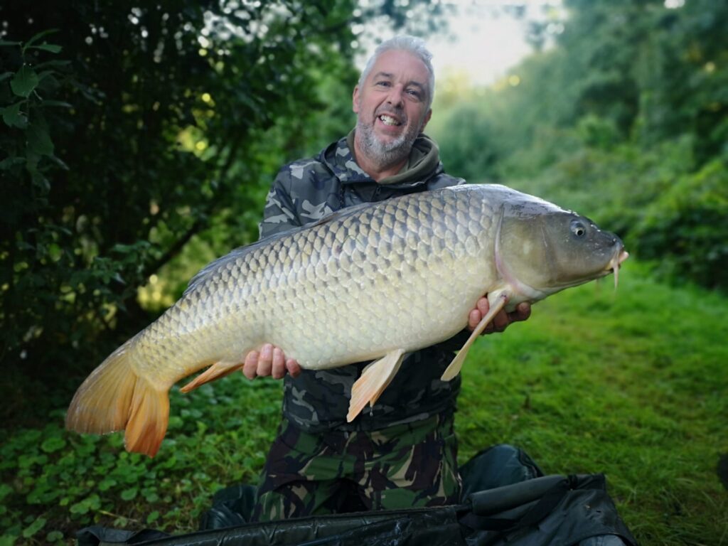 Big fish in top french carp lakes